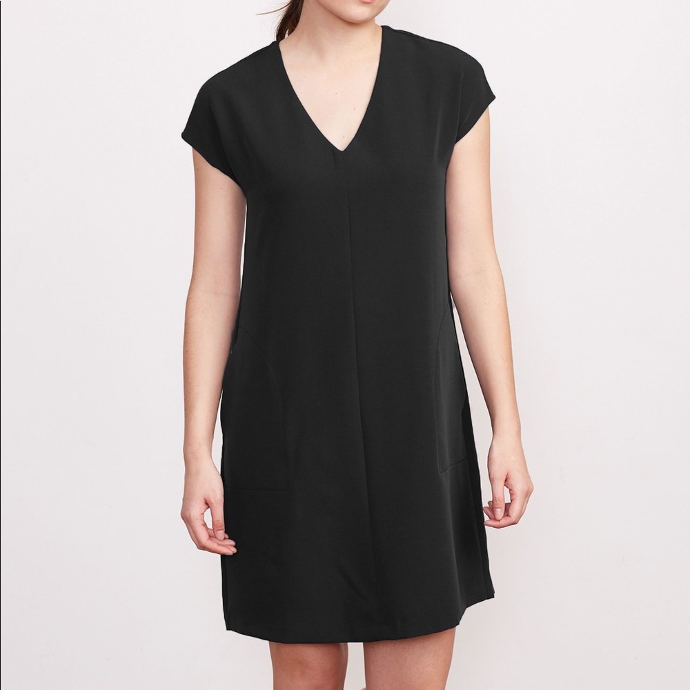 Brass black “the essential dress”